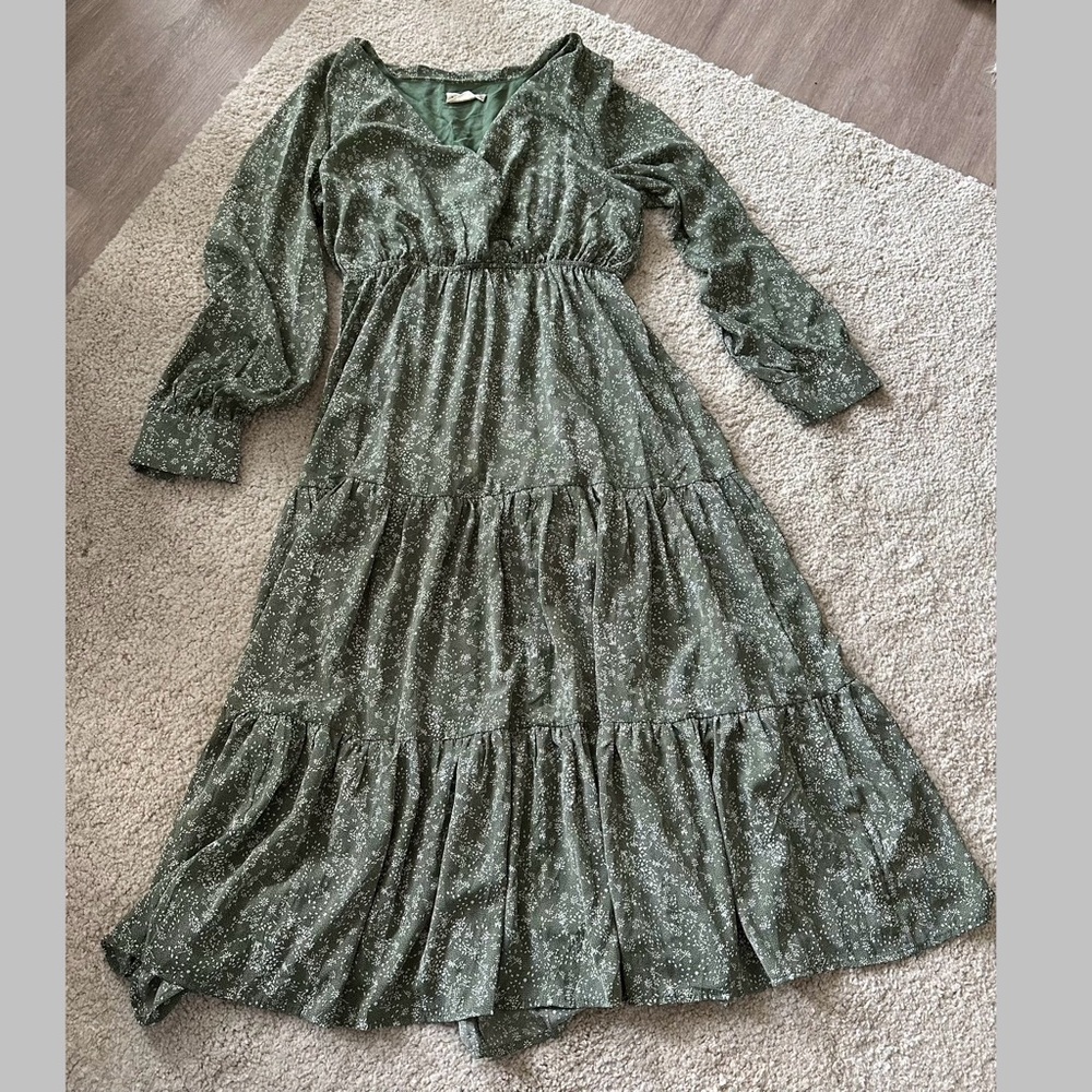 Three Bird Nest Cross Front Bodice Floral Maxi Dress